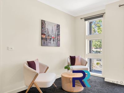 5 EMMETTS MEWS, Deer Park