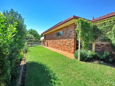15 Hillcrest Place, Dubbo