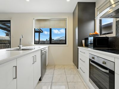 2 / 2 Carol Court, Westbury