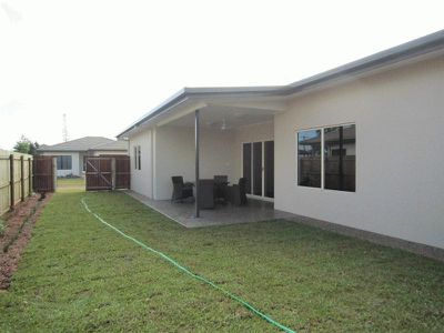 5 Sommerset Drive, Atherton