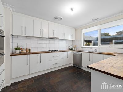 18 Rawdon Hill Drive, Dandenong North