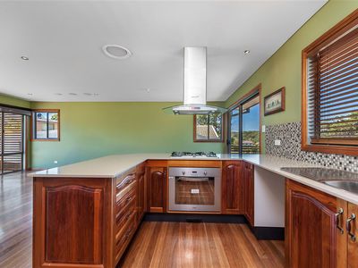 8 Weymouth Road, Lake Tabourie