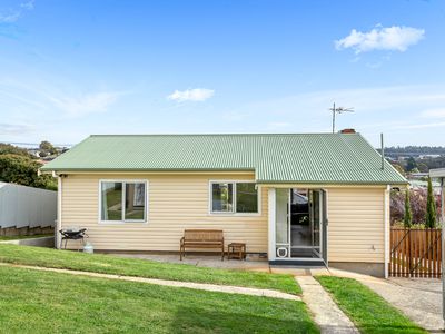 27 Keithleigh Street, Youngtown