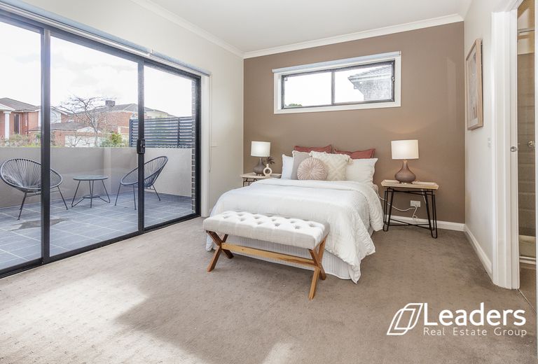 29 Kinnoull Grove, Glen Waverley