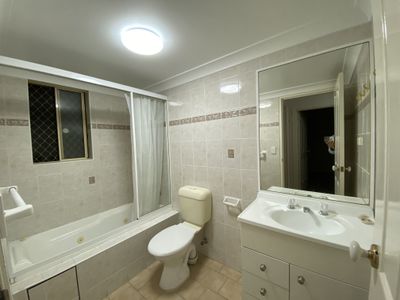2/25-26 Parkside Lane, Westmead