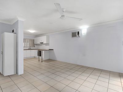 1 / 282 Lake Street, Cairns North