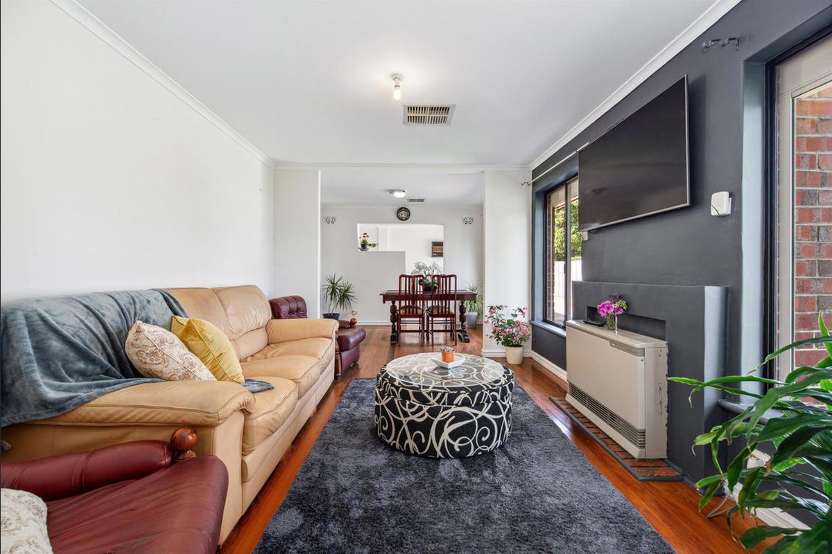 42 Garnet Drive, Salisbury East