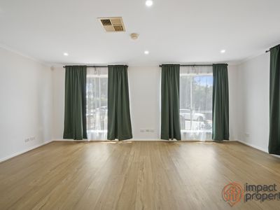 6 Chipperfield Circuit, Gordon