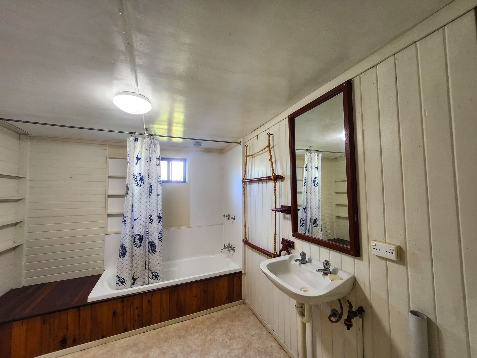 7 Helen Street, Cooktown