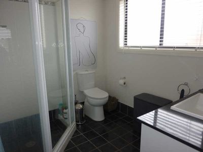 147 The Southern Parkway, Forster