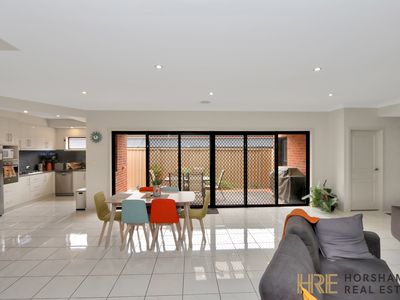 1 / 62 McTavish Boulevard, Horsham