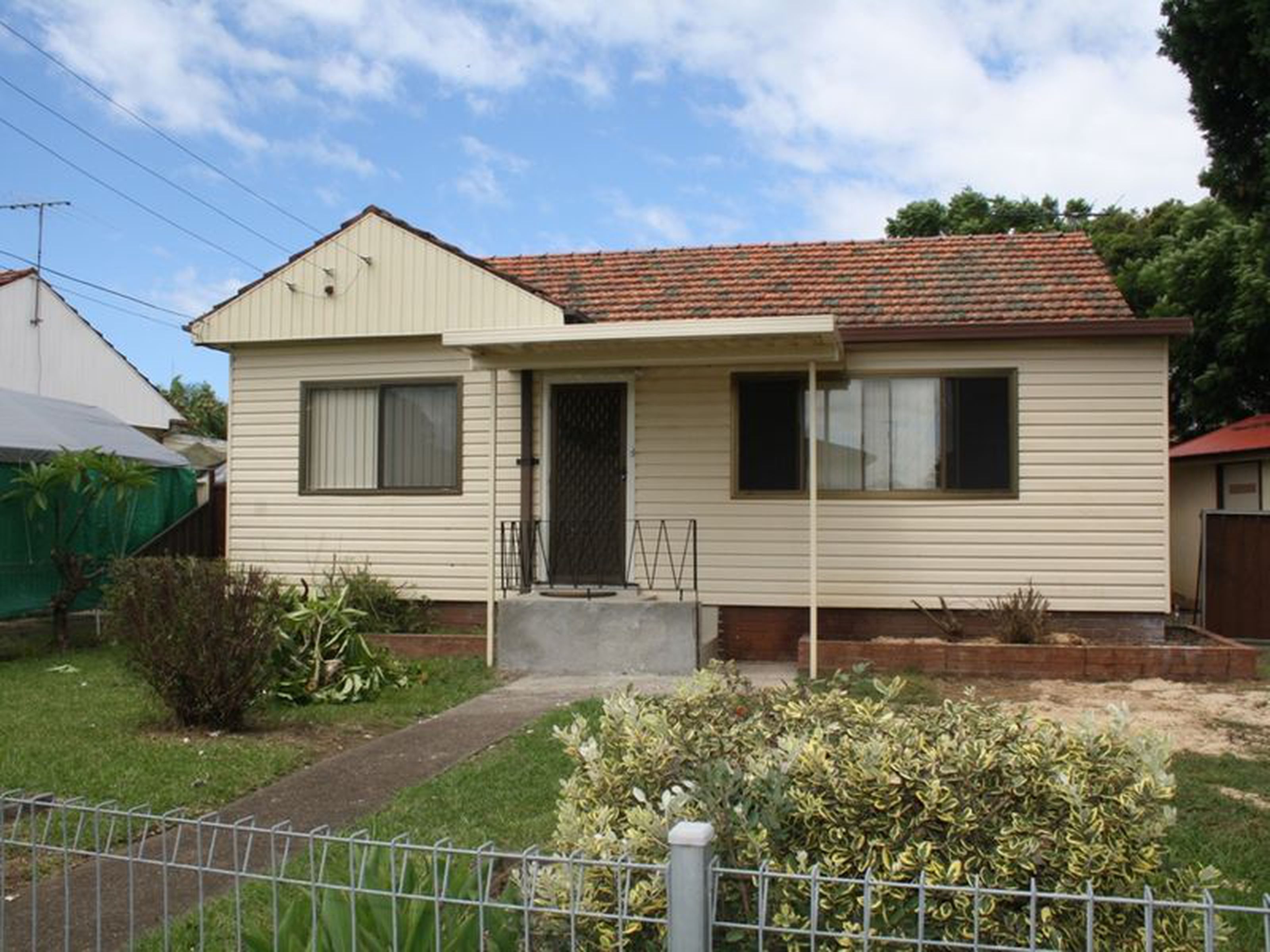38 Cosgrove Crescent, KINGSWOOD