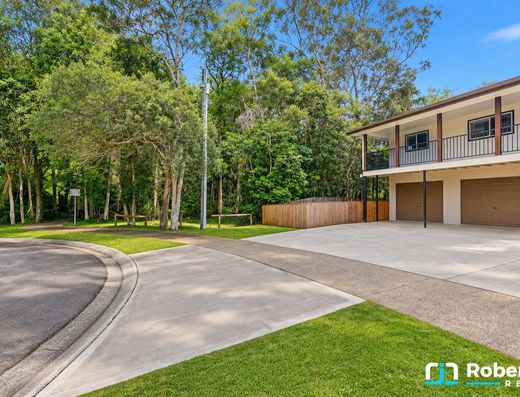 Versatile Family Living in Old Tewantin with only One Neighbour image 35