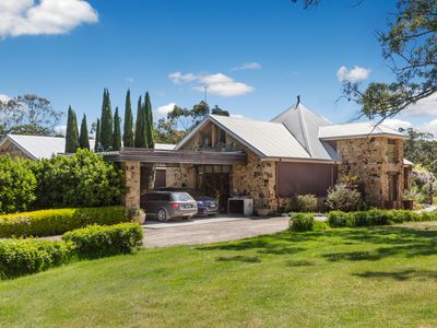61 Waterfalls Road, Mount Macedon