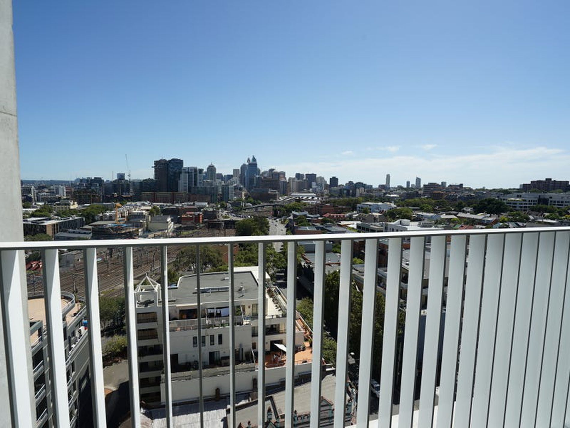 1002 / 1B Lawson Square, Redfern
