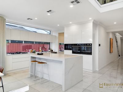 97 Rondo Drive, Manor Lakes