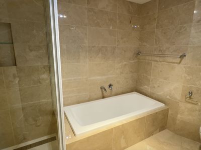 145 Barnes Boulevard, Horsham