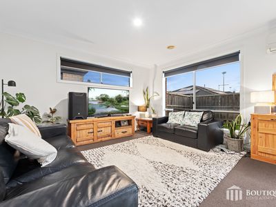 8 Frogmores Street, Pakenham