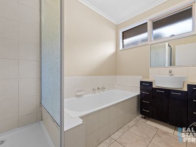 88 Nettle Drive, Hallam