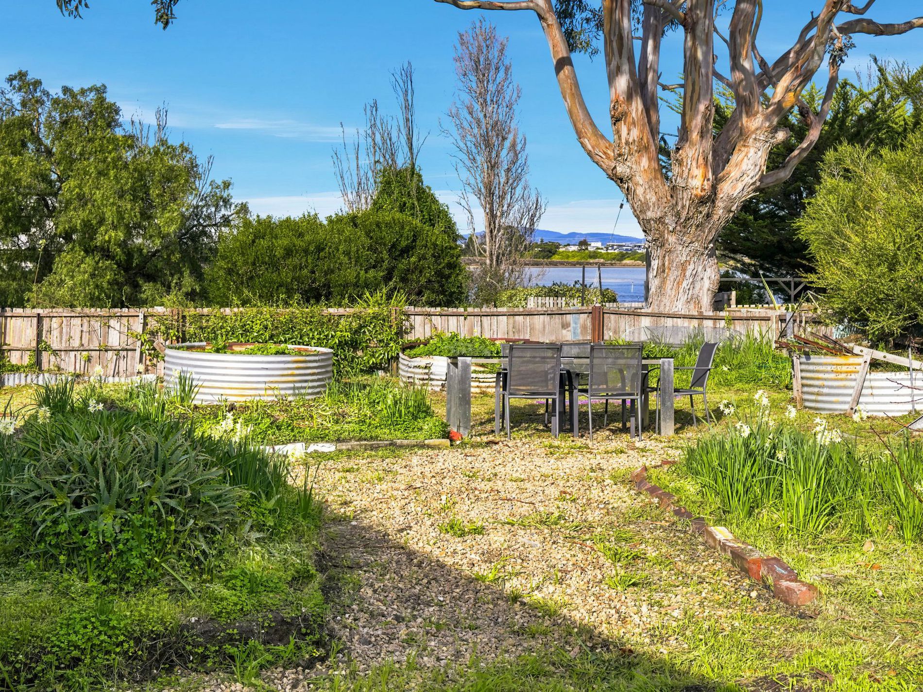 17 Erle Street, Carlton River
