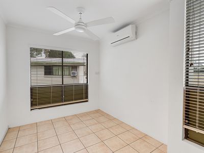 8 / 49 English Street, Manunda