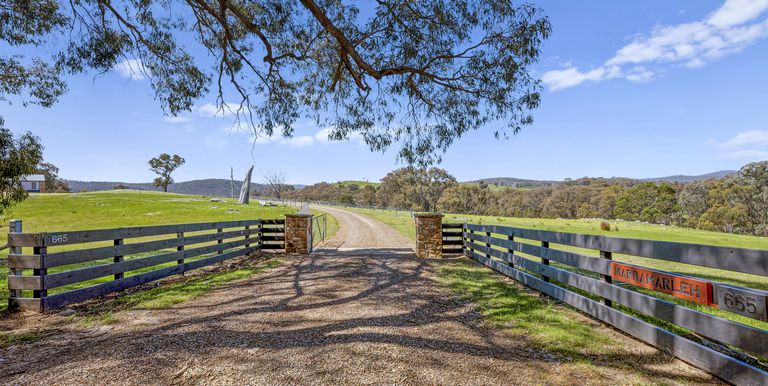 665 Fernhills Road, Marraweeney