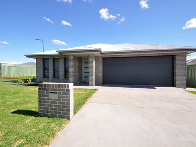 2 Venetian Court, Dubbo