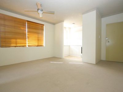 15 / 7 Bank Street, Meadowbank