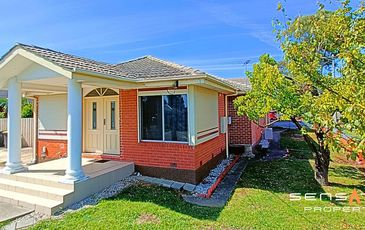 26 Grovelands Drive, Mulgrave