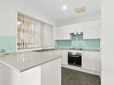 2 / 3 John Purcell Way, South Nowra