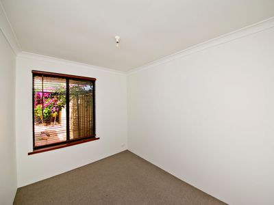3/8 Colin Road, Scarborough