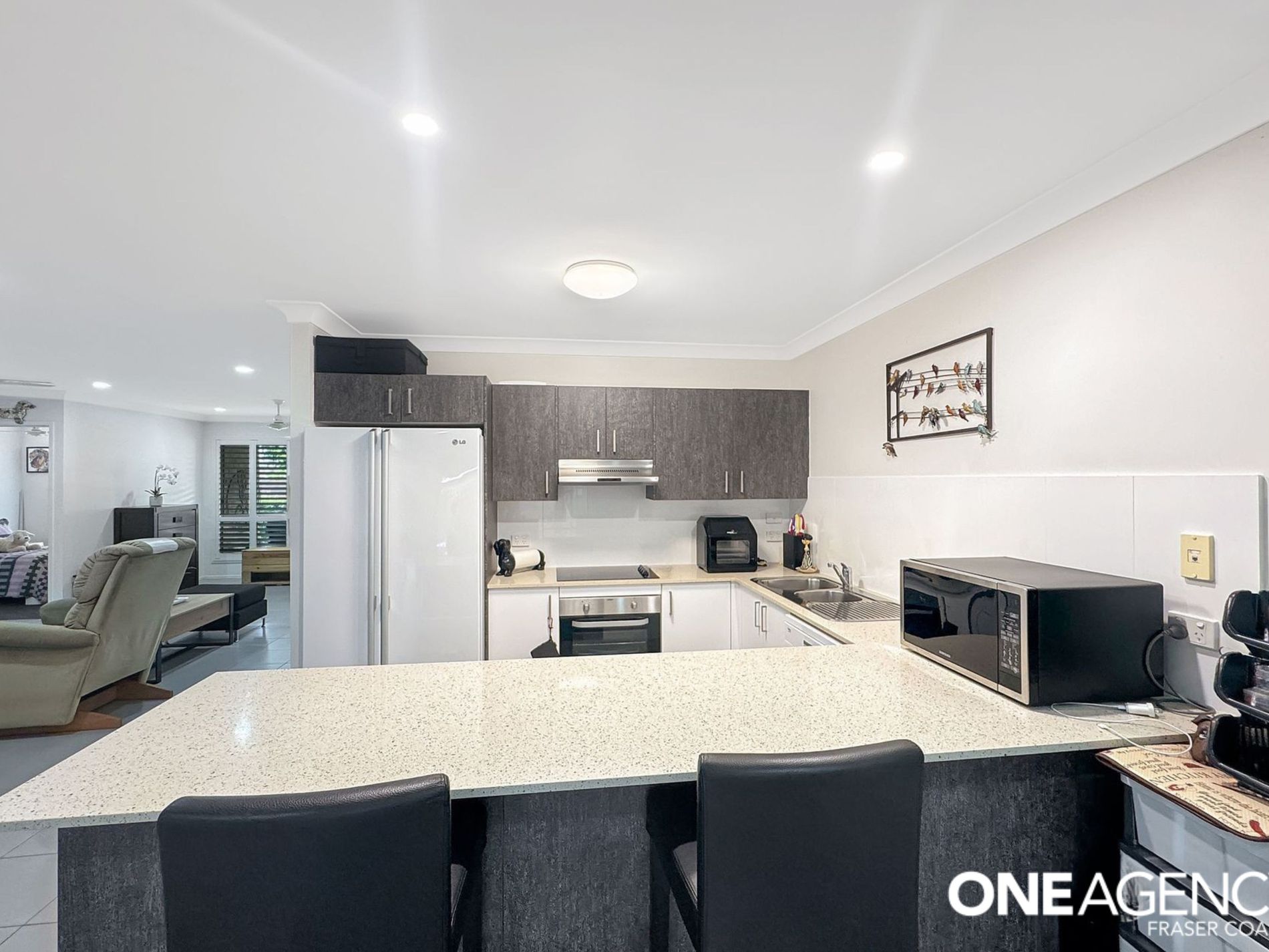 121 / 230 Pulgul Street, Urangan