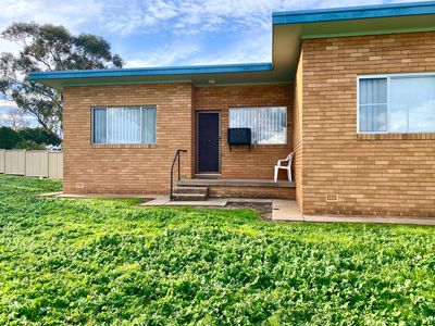 6 / 52 Bushman Street, Parkes
