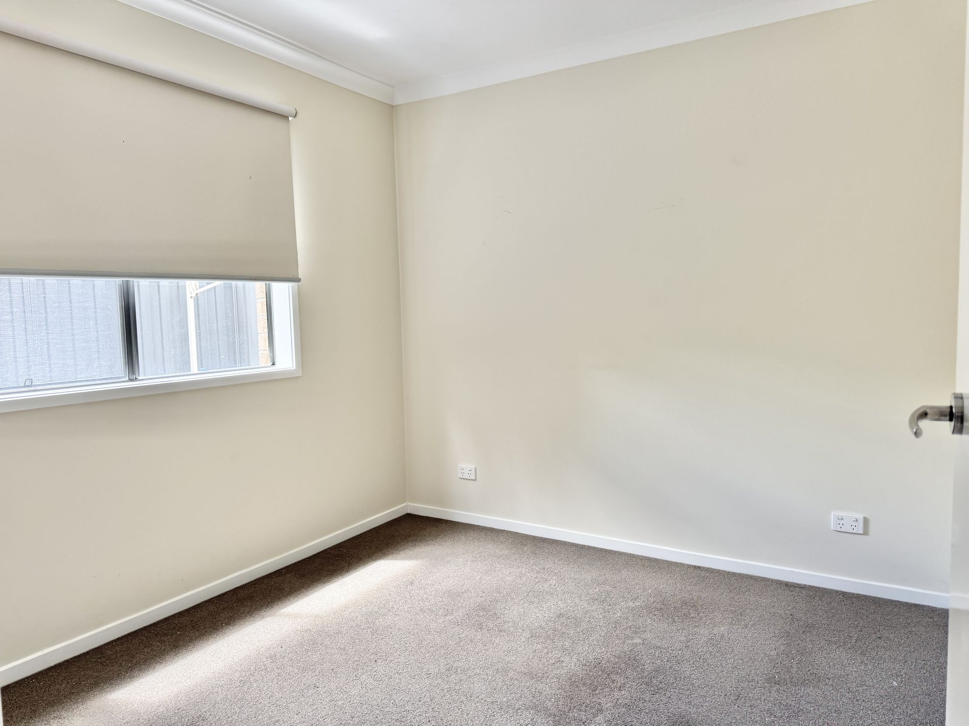 5 Lambertia Crescent, Manor Lakes