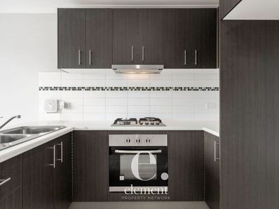 2 / 10 Raymond George Place, Lara