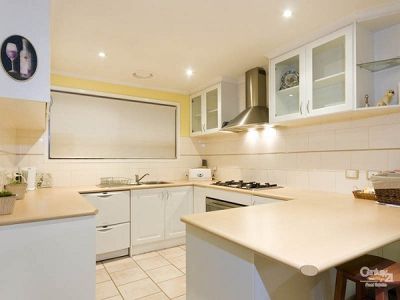 6 Delacombe Drive, Hampton Park