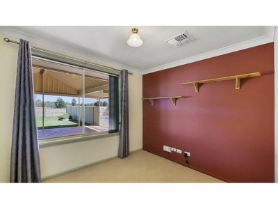 21R Wilfred Smith Drive, Dubbo