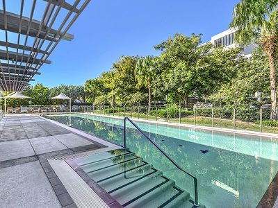 3106 / 323 Bayview Street, Hollywell