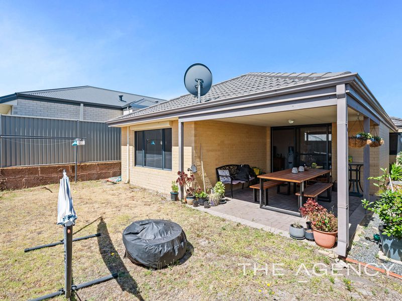 8 Addis Way, Wandi