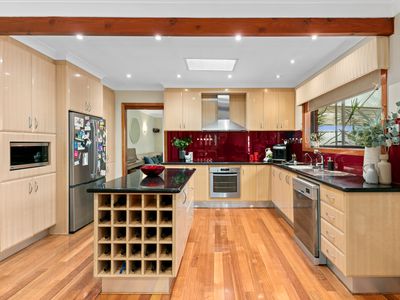4 Rhode Island Court, Taylors Lakes