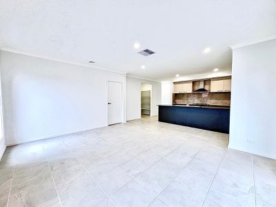 25 Dryandra Street, Manor Lakes
