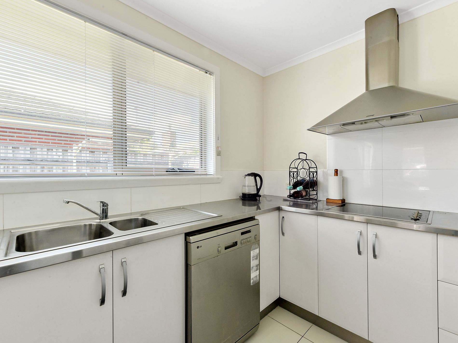 3 / 14 Macquarie Street, George Town