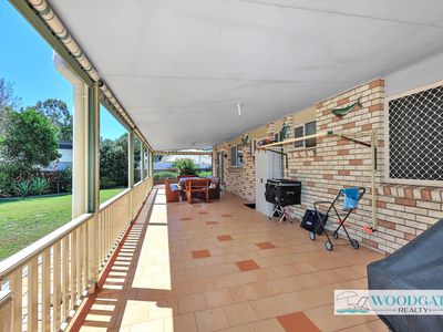 27 Coral Sea Dr, Woodgate
