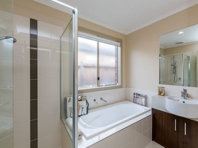 21 Lockheed Parade, Point Cook