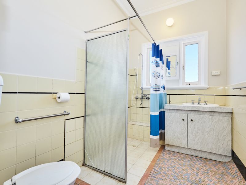 38 Hamilton Road, Hamilton Hill