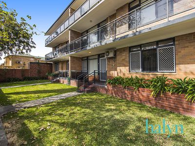 4 / 30-32 Preston Street, Como