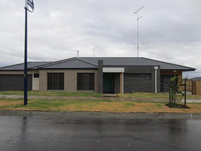 2-4 Casey Grove, Leopold