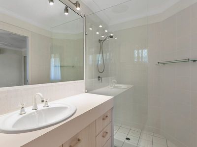 94 Passerine Drive, Rochedale South