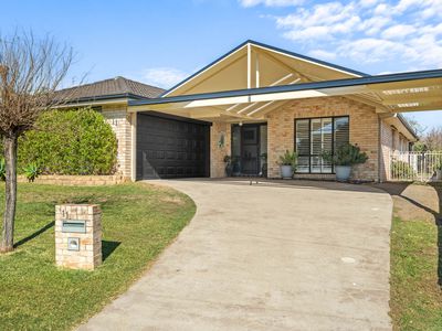 11 Goldenia Close, Morisset