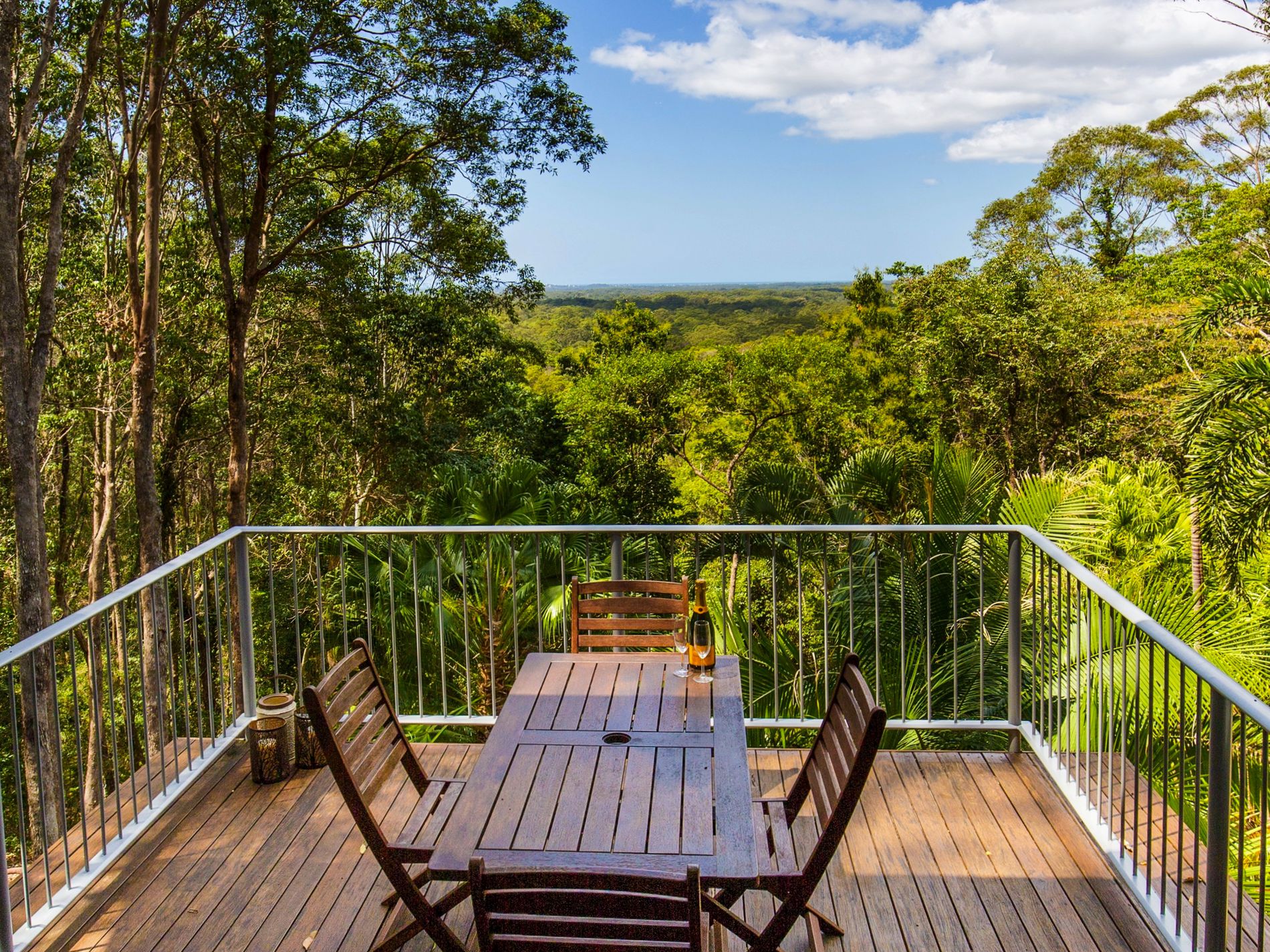9 Hinterland Cl, Tinbeerwah